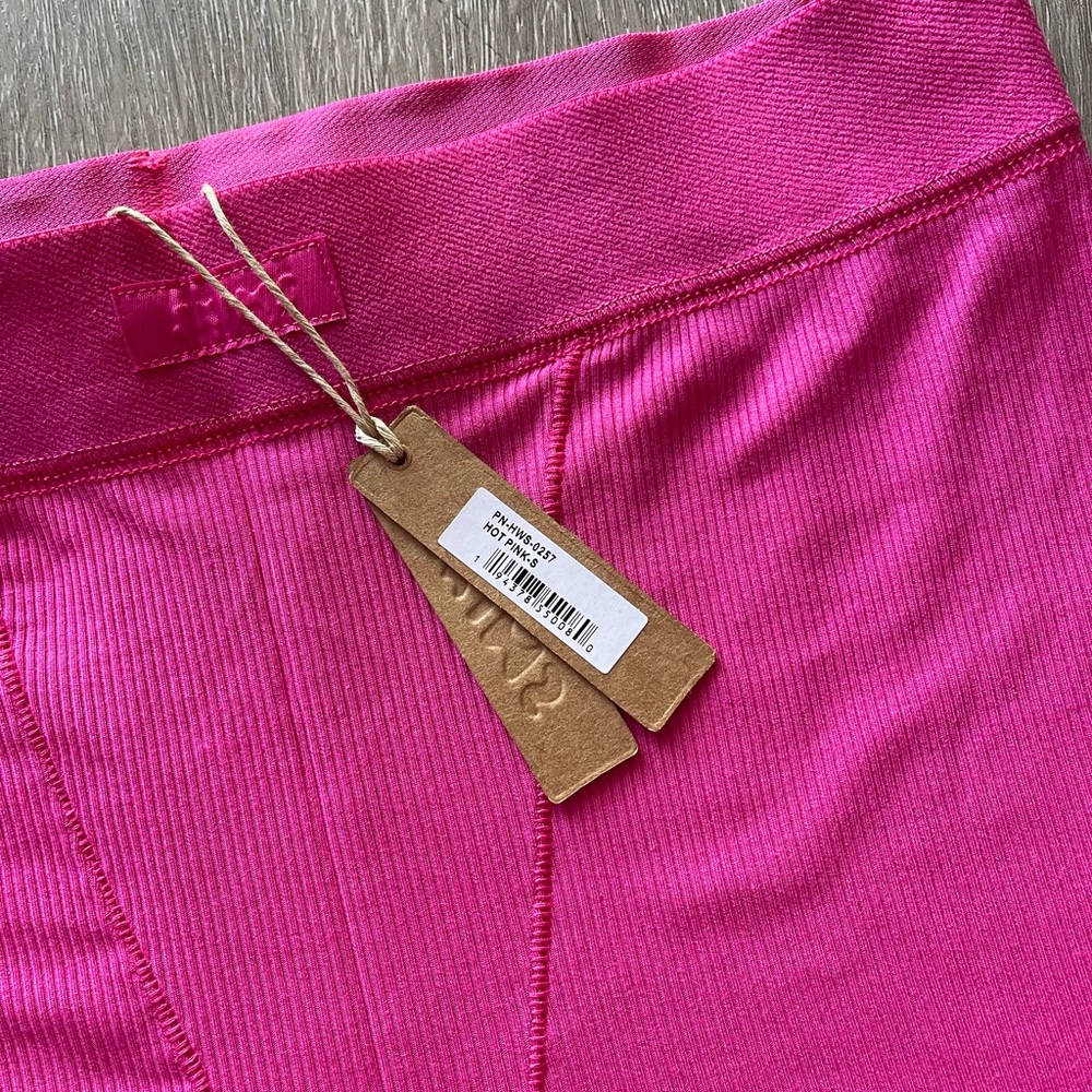 SOLD Skims Soft Lounge Set - Picture 6 of 12